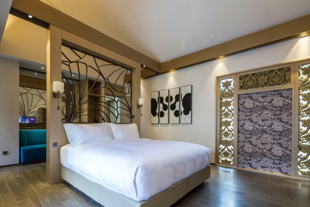Howard Johnson Jinlin Plaza Lijiang Ліцзян Екстер'єр фото